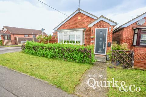 Craven Avenue, Canvey Island, SS8 1 bed bungalow for sale