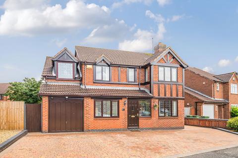 5 bedroom detached house for sale