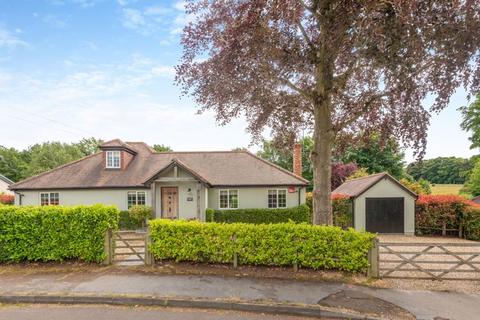 Dorking Road, Chilworth 3 bed detached bungalow for sale