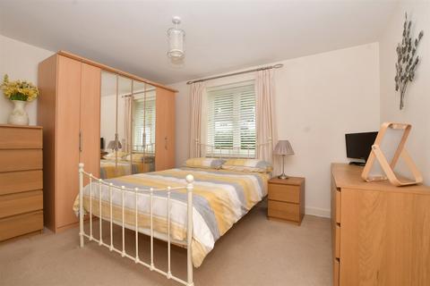 Stafford Road, Caterham, Surrey 1 bed flat for sale