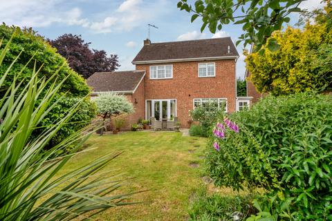 The Fieldings, Sittingbourne, Kent, ME10 3 bed detached house for sale