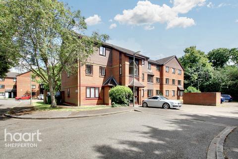 Dutch Barn Close, Staines