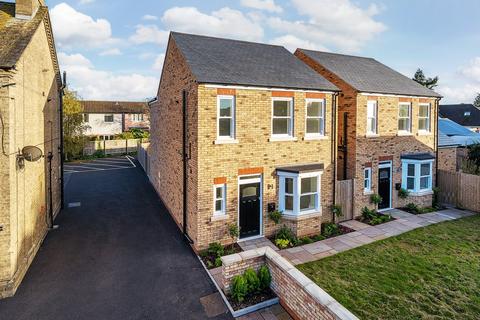 Regent Street, Stotfold, Hitchin, SG5 3 bed detached house for sale