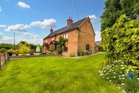 Church Broughton Road, Foston 4 bed detached house for sale