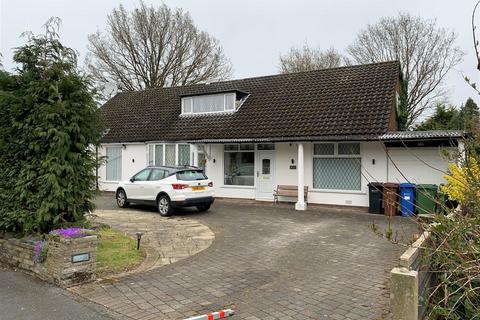 5 bedroom detached bungalow for sale