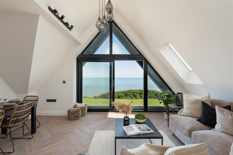 Marine Parade, Tankerton, Whitstable 3 bed penthouse for sale