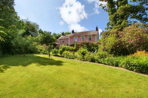 Henllan, Llandysul 3 bed detached house for sale