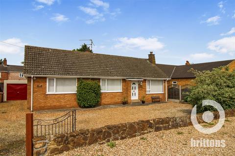 Main Road, Clenchwarton 3 bed detached bungalow for sale