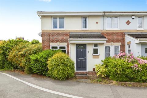 Richards Way, Slough 3 bed end of terrace house for sale