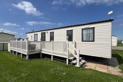 New Lydd Road, Camber TN31 3 bed holiday park home for sale