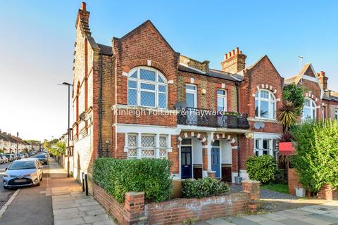 Stondon Park, Forest Hill 2 bed flat for sale