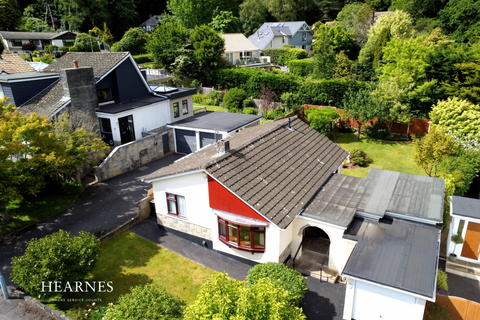 Park Homer Drive, Colehill, BH21 2SR 3 bed detached bungalow for sale
