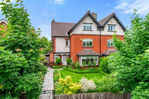 5 bedroom semi-detached house for sale