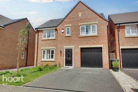 5 bedroom detached house for sale