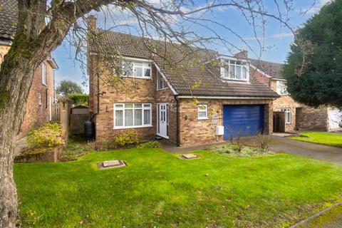 Maybrook Gardens, High Wycombe HP13 4 bed detached house for sale