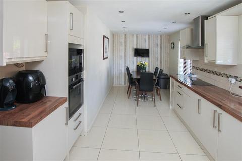 Roding Drive, Kelvedon Hatch, Brentwood 5 bed detached house for sale