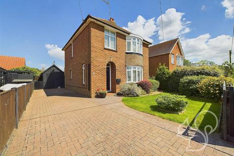 Suffolk Avenue, West Mersea CO5 3 bed house for sale