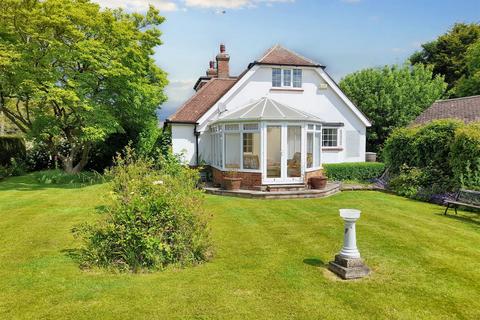 4 bedroom detached bungalow for sale