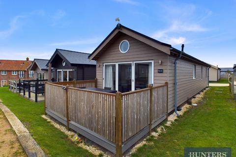 2 bedroom lodge for sale