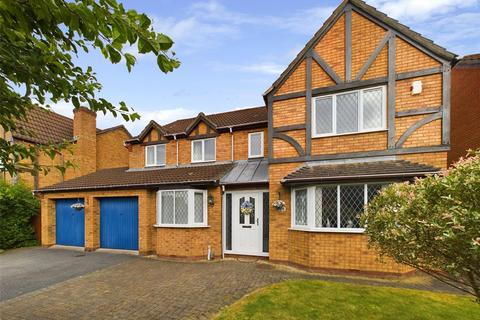 5 bedroom detached house for sale