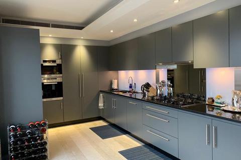 Knightsbridge SW7 3 bed apartment for sale