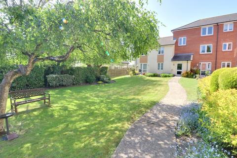 APSLEY LODGE, LONDON ROAD, WATERLOOVILLE 1 bed flat for sale