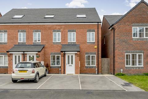 Harbottle Way, Kingswood, Hull, HU7 3 bed end of terrace house for sale
