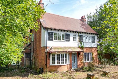 Evesham Road, Astwood Bank, Redditch... 4 bed detached house for sale