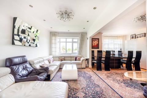 Brondesbury Park, Brondesbury... 3 bed flat for sale