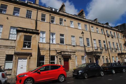 Marlborough Buildings, Bath BA1 2 bed flat for sale