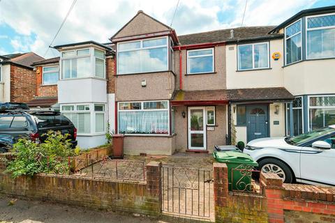 Ainslie Wood Road, Chingford 4 bed terraced house for sale