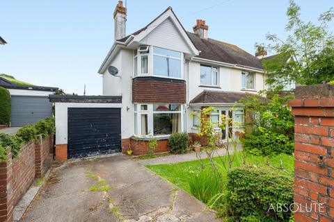 5 bedroom semi-detached house for sale