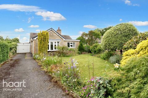 Abbey Fields, Finningley, Doncaster 3 bed bungalow for sale