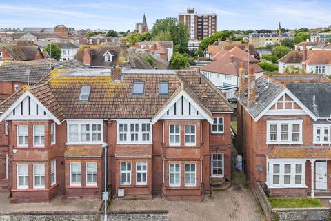 Salisbury Road, Worthing, BN11 1RB 7 bed semi