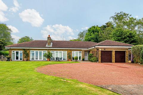 Old Coach Road, Sevenoaks TN15 5 bed bungalow for sale