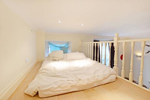 Queens Gate, South Kensington... Studio for sale