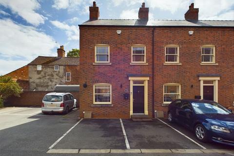3 Banks Court, Horncastle 3 bed terraced house for sale