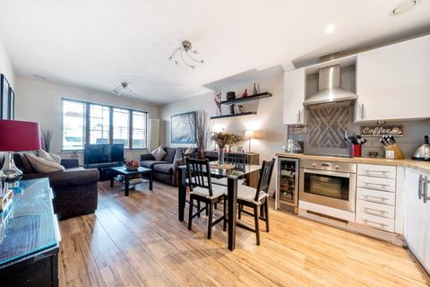 Drayton Green Road, London 2 bed apartment for sale