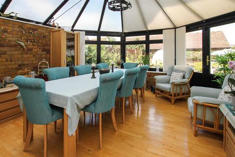 Littlebury Court, Kelvedon Hatch... 3 bed detached house for sale