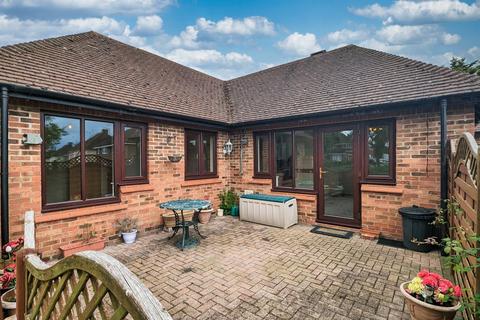 Knowles Green, Milton Keynes MK2 2 bed end of terrace house for sale