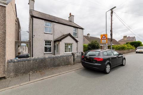 Bodffordd, Isle of Anglesey, LL77 4 bed detached house for sale