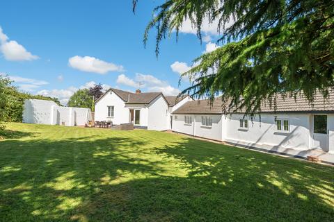 Ford Street, 2 Acres 3 bed detached house for sale