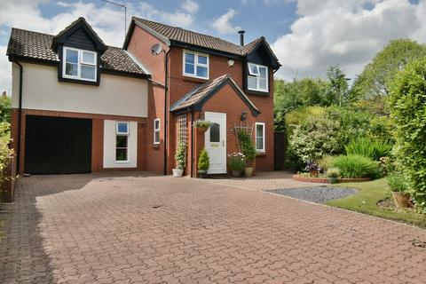 Meadow Close, Newbury RG20 4 bed detached house for sale