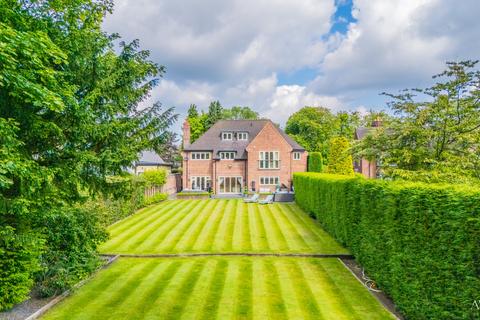 6 bedroom detached house for sale