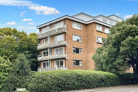 Chine Crescent, Bournemouth, Dorset, BH2 2 bed apartment for sale