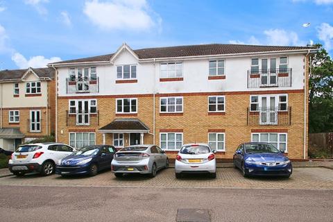 Knaphill 2 bed flat for sale