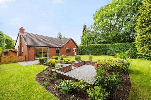 Queen Eleanors Drive 4 bed detached bungalow for sale