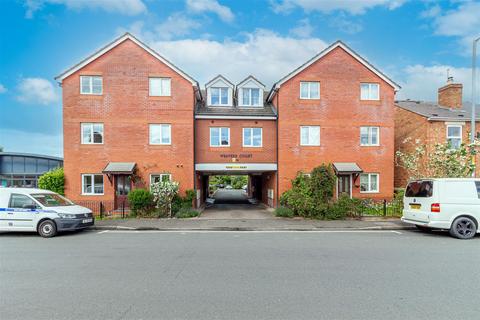 Checketts Lane, Worcester 2 bed apartment for sale