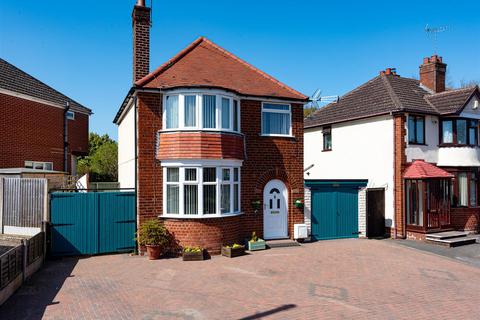 152 Fairview Road, Penn, Wolverhampton 3 bed detached house for sale