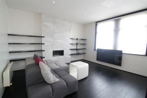 Pinner Road, Harrow, HA1 4ET 2 bed flat for sale